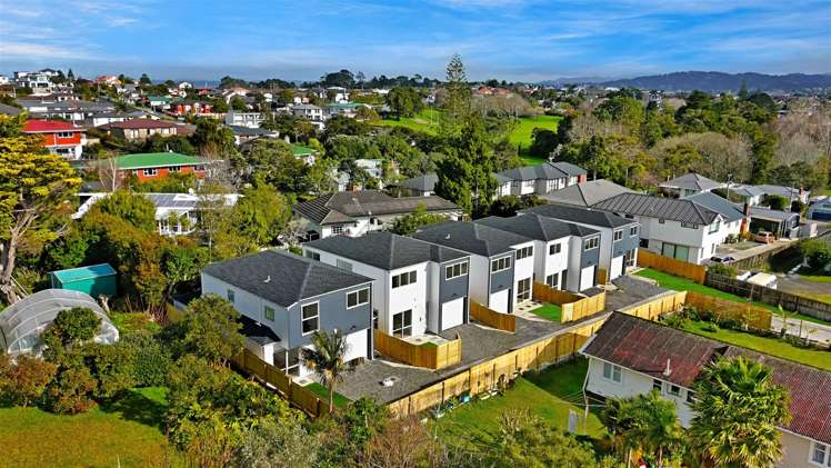 240e Whitney Street Blockhouse Bay_20