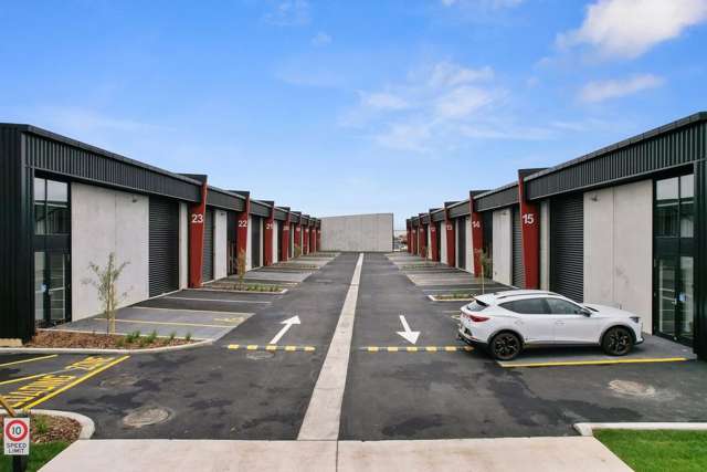 INDUSTRIAL UNITS IN BURBUSH, HAMILTON