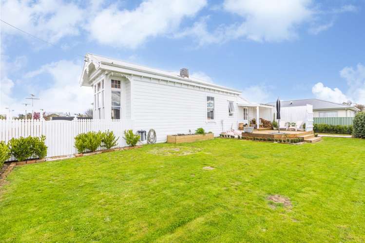 1 Russell Street Otane_16