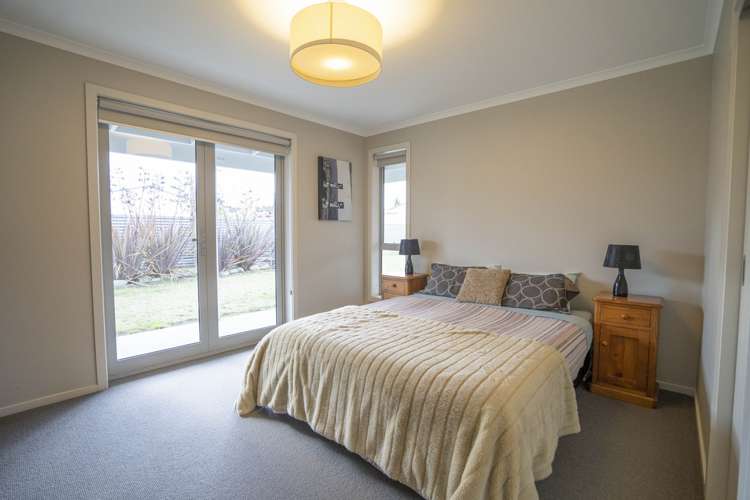 10 Motu-Au Close Manapouri_8