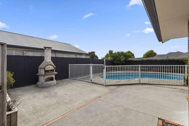 23 Mirbeck Avenue 11373_19