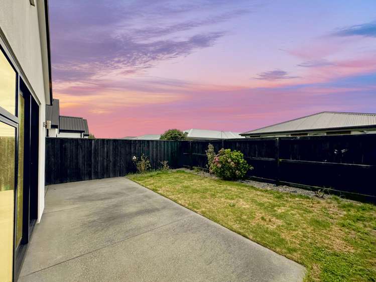 97 Faringdon Boulevard Rolleston_15