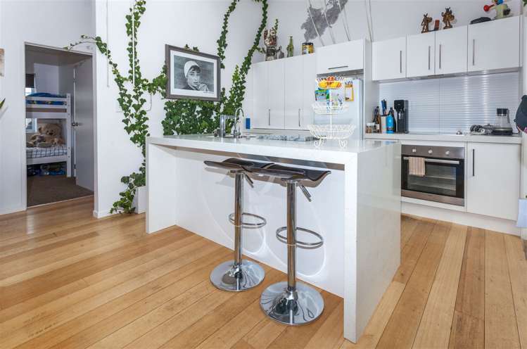 217 Ocean Road Whangamata_7