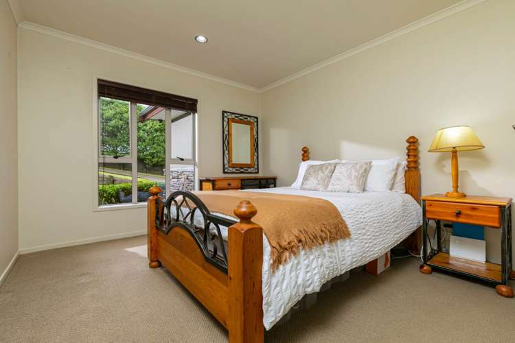 9 Dressage Lane Greenhithe_7