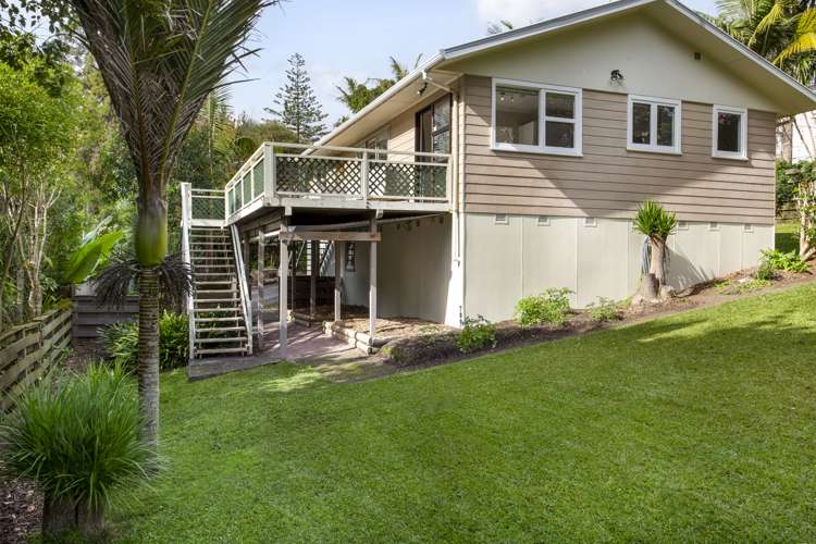 9 The Grove Titirangi_22