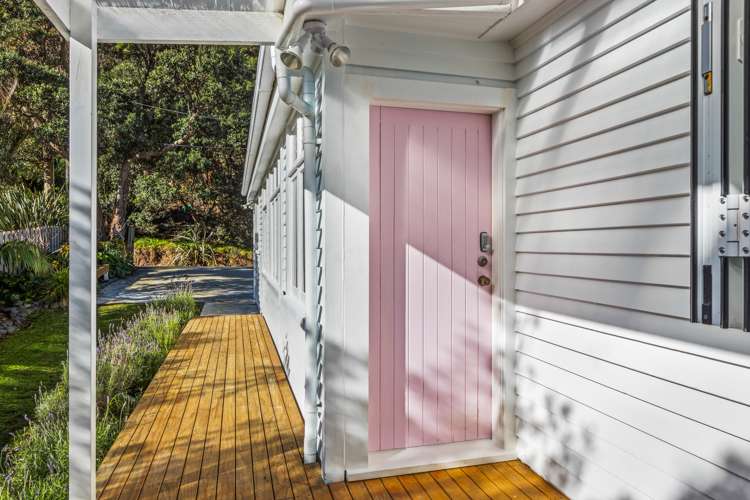 32 Karekare Road Karekare_9