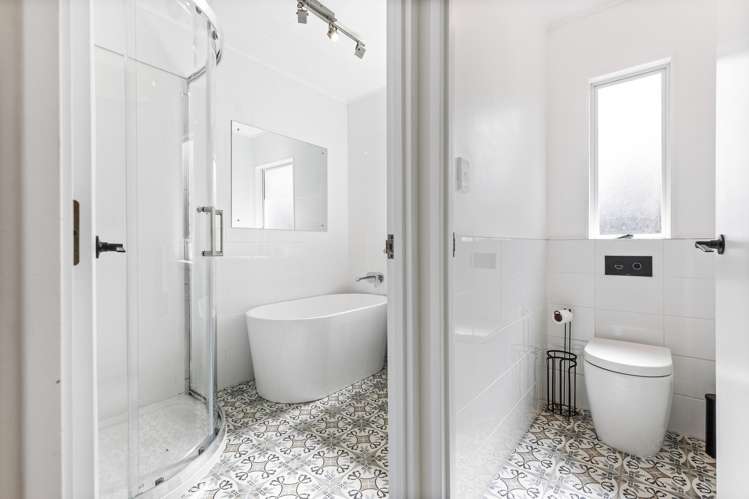 41 Meadowvale Rise Titirangi_29