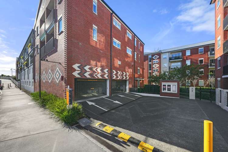 104/1B Soljak Place Mt Albert_18