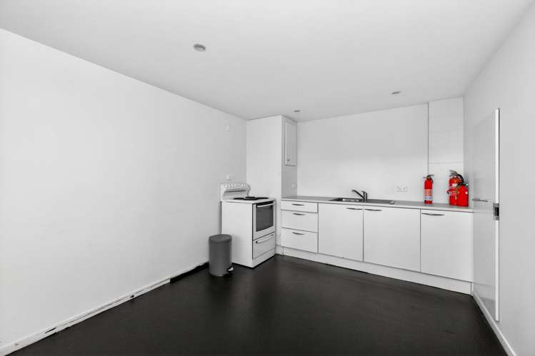 C/66 Barrys Point Road Takapuna_5