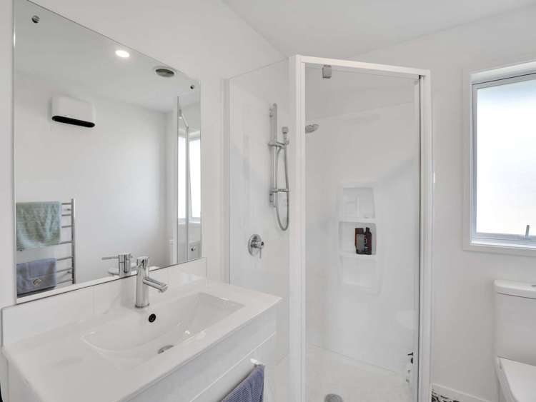 2 Upham Way Amberley_34