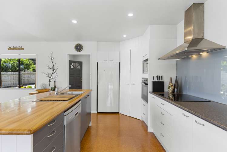 10 Fallsbrook Lane Mangere Bridge_7