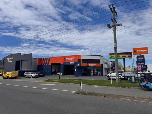 High Profile Corner Workshop Opportunity