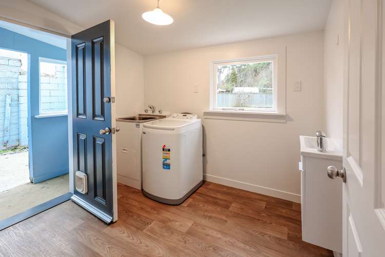 35 Crown Street North East Valley_17