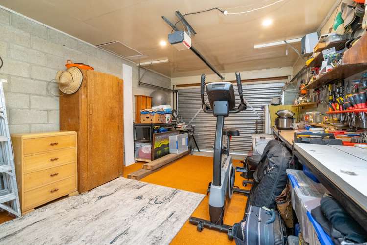 99a Easther Crescent Kew_16