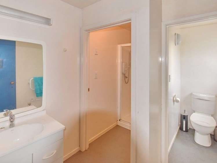 4/285 Lawford Road West Melton_22