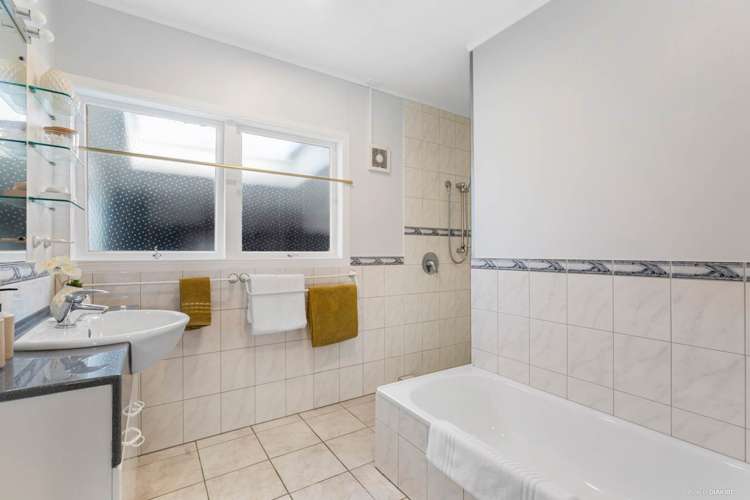 25 Cruickshank Crescent Meadowbank_13