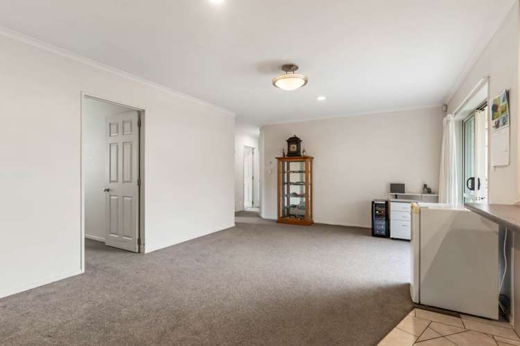 33 Craigavon Drive East Tamaki_10