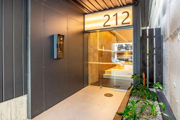 706/212 Willis St Te Aro_10