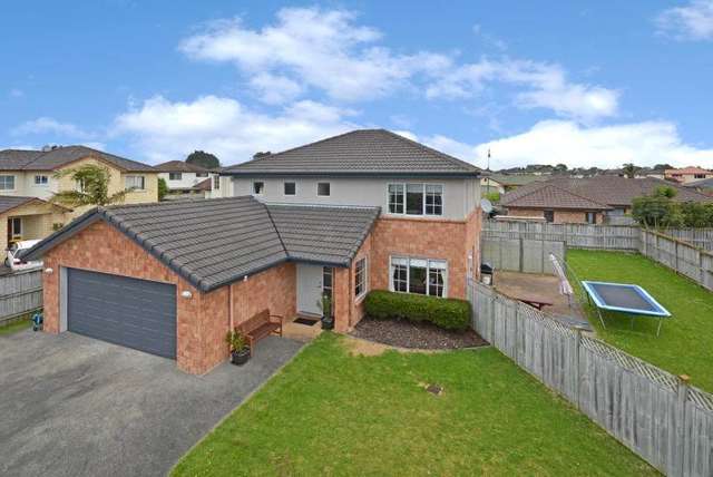 Executive Living in Wattle Downs!