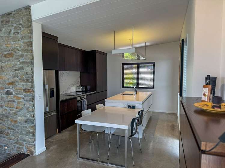 7 St Samantha Lane Queenstown_9