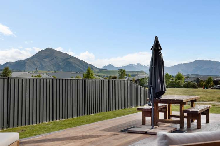 3 Pepperwood Green Albert Town_22