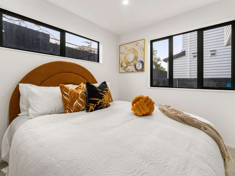 46a & 46b Woodford Avenue Henderson_9