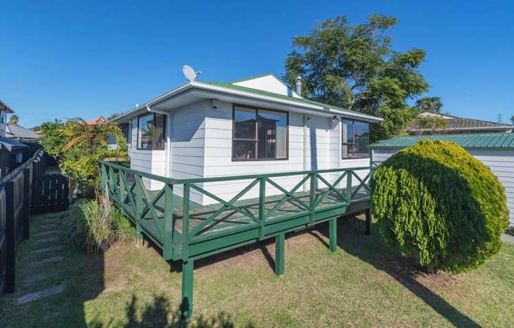 2/2 Yee Place Mount Wellington_18