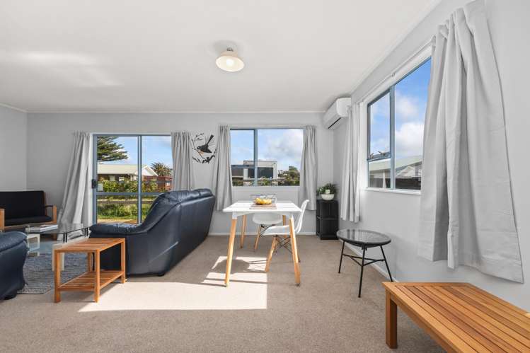 42 Rutherford Drive Waikanae Beach_1