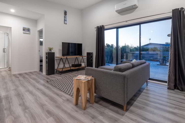 7 Strathnaver Drive Waikawa Beach_12