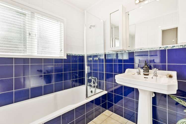 23 Rimutaka Place Titirangi_11