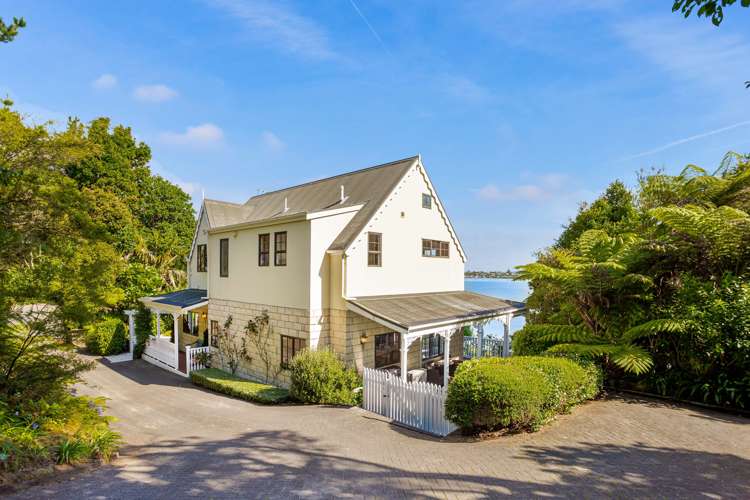 47 Chatham Avenue Paremoremo_17