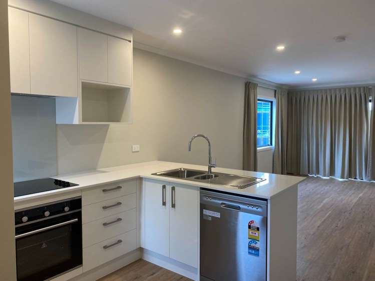 22/125B Metcalfe Road Ranui_1