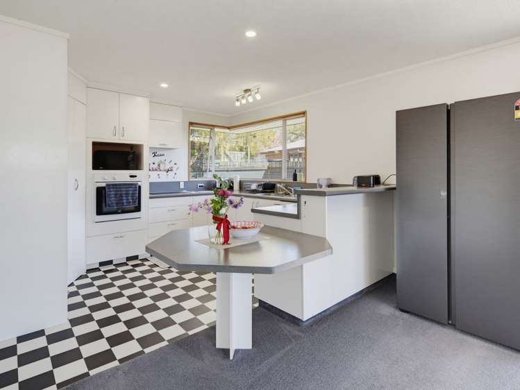27 Karina Crescent Redwoodtown_7