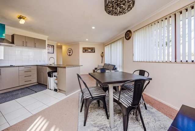 15 Tilberg Street Mangere East_4