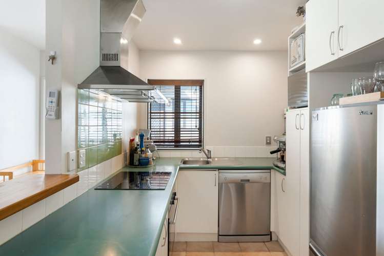 14/92 Bush Road Albany_10