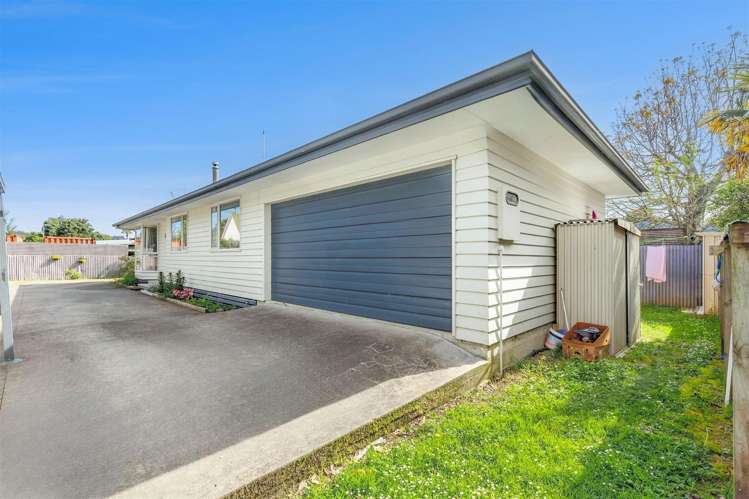 30 Feary Crescent Takaka_10