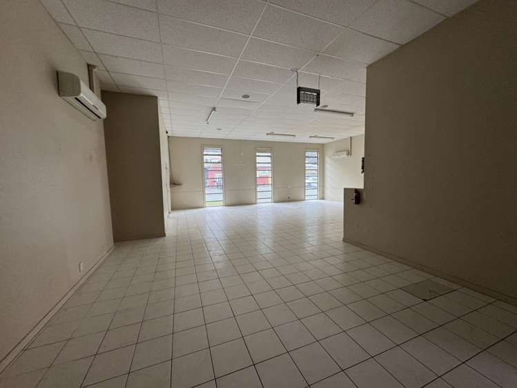 83 Eastern Hutt Road Taita_3