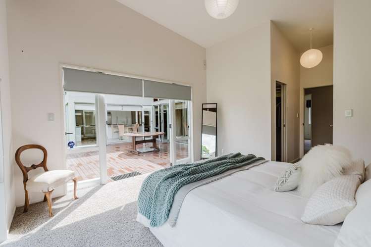 92 St James Drive Huntington_11