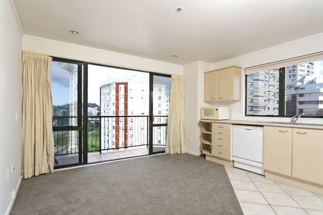 12D/6 Whitaker Place City Centre_1