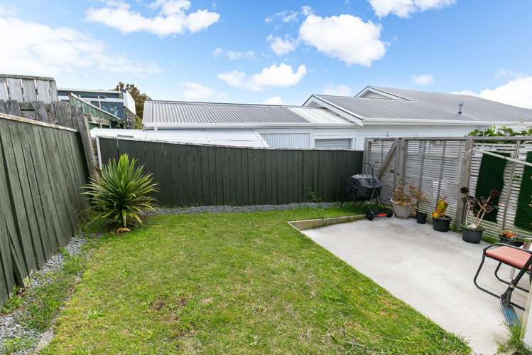29 Palm Avenue Lyall Bay_15