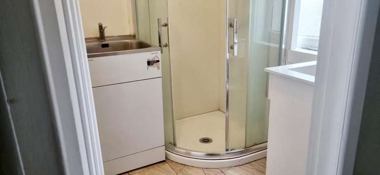 258 Massey Road Mangere_5