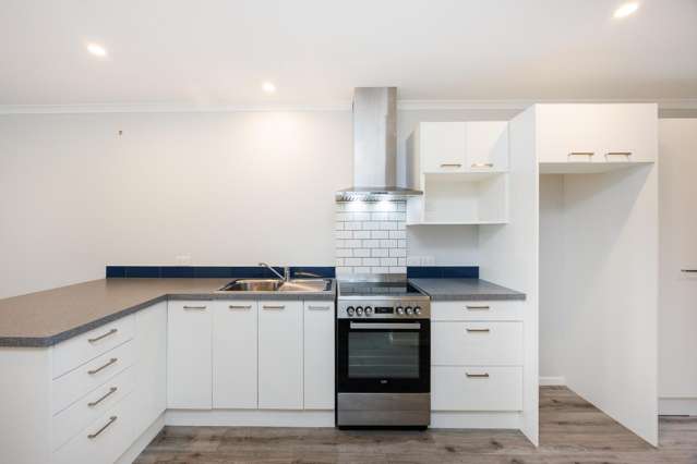 8B Sinclair Avenue Highbury_4
