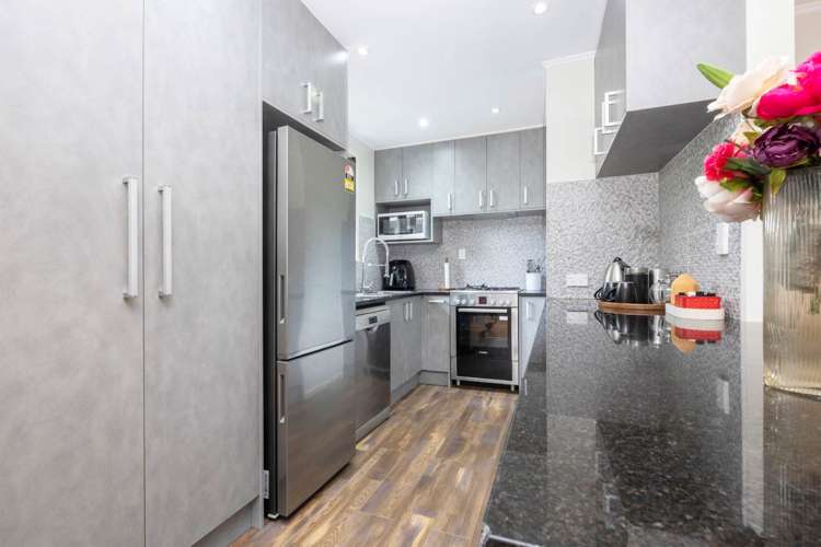 183 Golf Road Titirangi_4