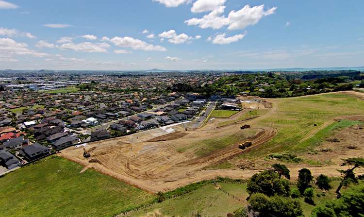 56 Armstrong Farm Drive East Tamaki Heights_9