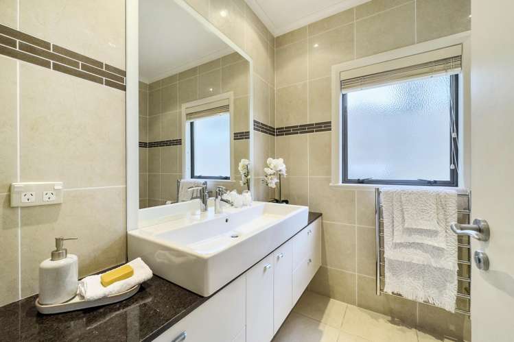 10 Ronaki Road Mission Bay_24