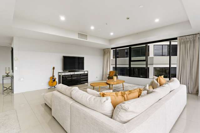 2A/2B/2 St Martins Lane 1672_3