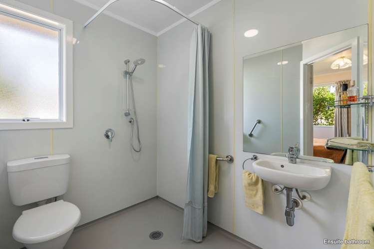 5A Stokes Avenue Te Atatu Peninsula_12