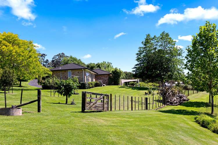 85 Whangaparaoa Road Red Beach_21