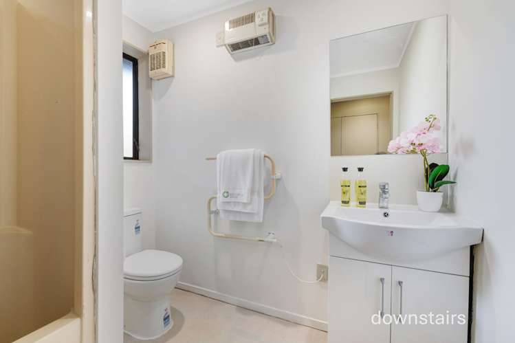 2/8 Antrim Grove Bayview_17