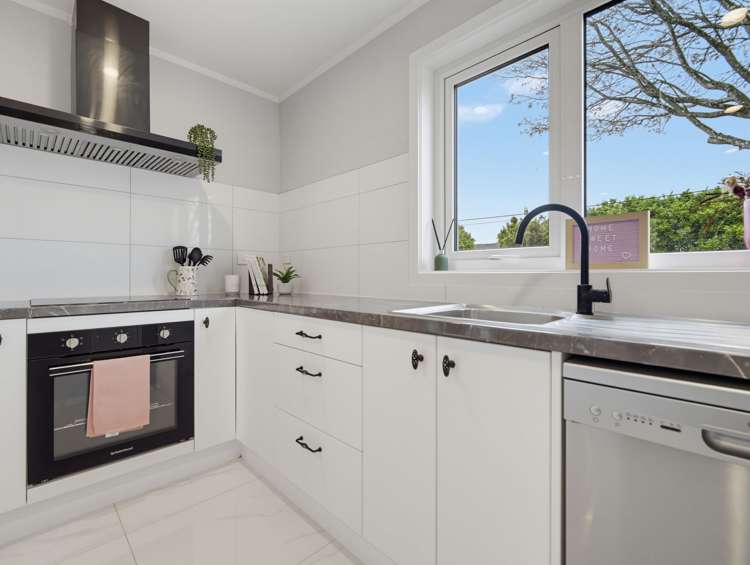 1/6 Dominion Rd Nawton_10